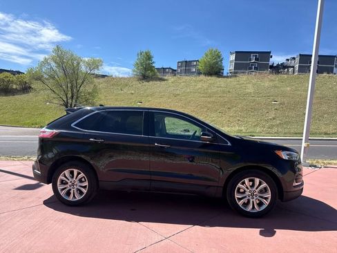Certified 2022 Ford Edge Titanium w/ Equipment Group 301A AWD/4WD image 11