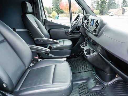 Used 2023 Mercedes-Benz Sprinter 144 Cargo image 16