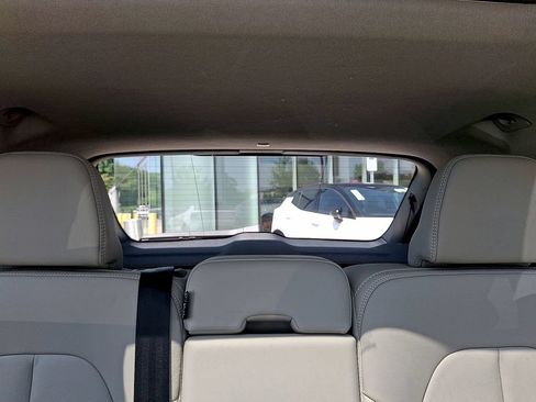 Certified 2026 Volvo XC40 B5 Plus AWD/4WD image 13