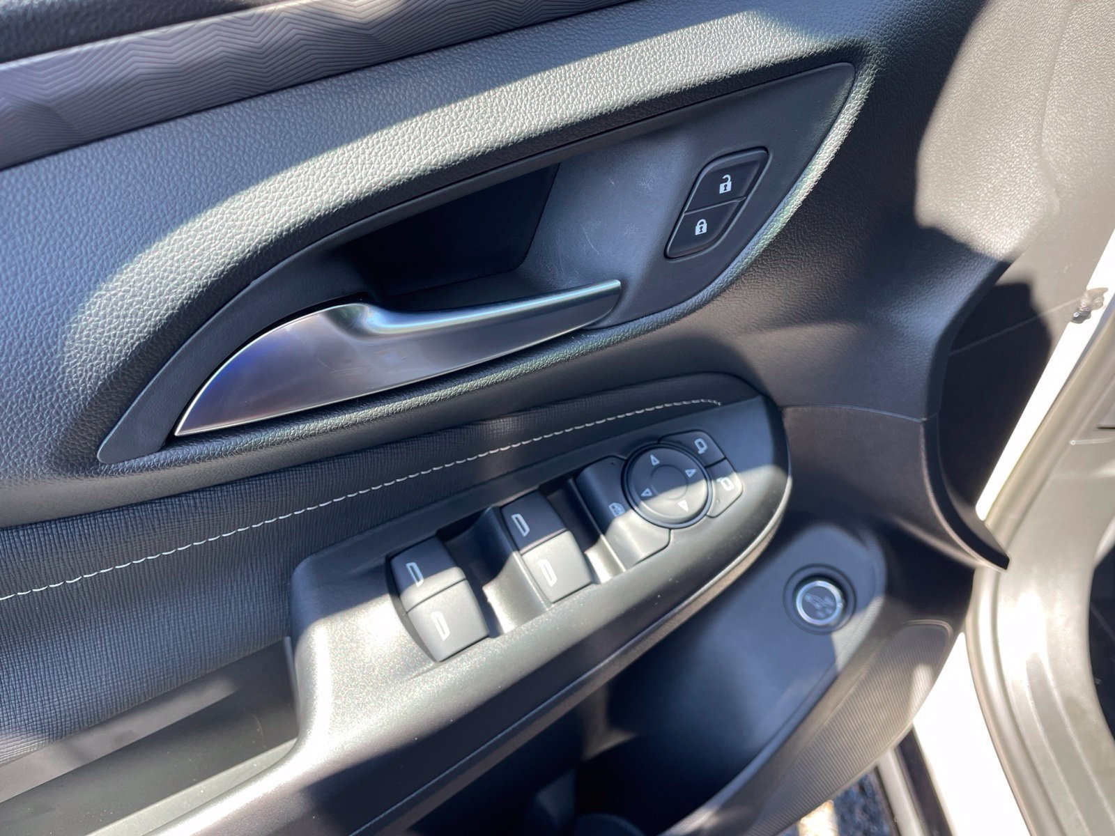 New 2026 Buick Envista Sport Touring w/ Studio Series FWD image 18