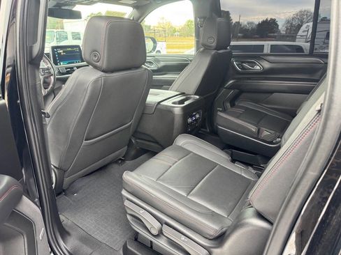 Used 2023 Chevrolet Suburban RST w/ Luxury Package image 9