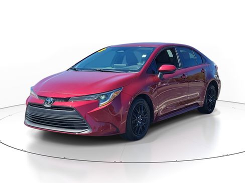 Certified 2023 Toyota Corolla LE image 3