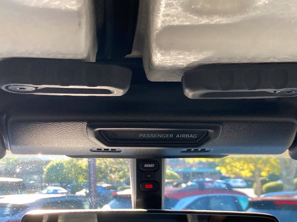 Used 2018 Jeep Wrangler Unlimited Sahara AWD/4WD image 12