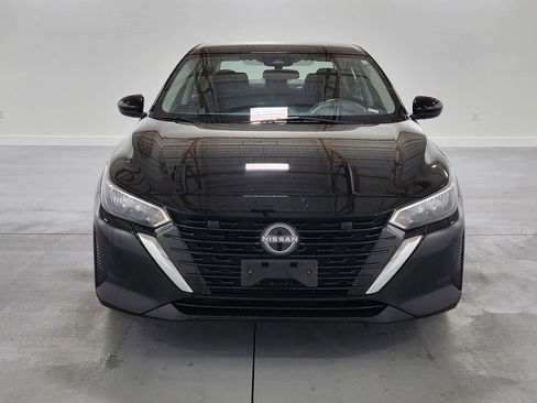 Used 2024 Nissan Sentra SV image 3