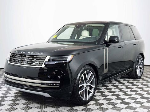 New 2025 Land Rover Range Rover SE image 1