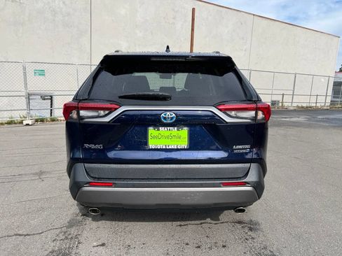 Used 2019 Toyota RAV4 Limited AWD/4WD image 5