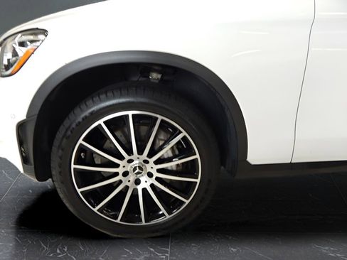 Used 2022 Mercedes-Benz GLC 300 4MATIC Coupe image 10