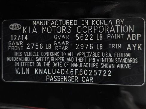 Used 2015 Kia K900 Premium w/ Interior Highline Package RWD image 44