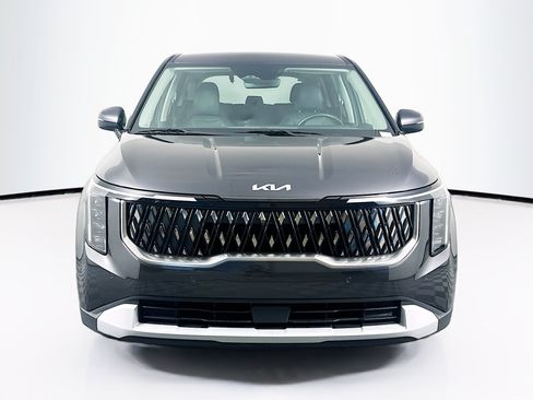 Used 2026 Kia Carnival FWD image 2