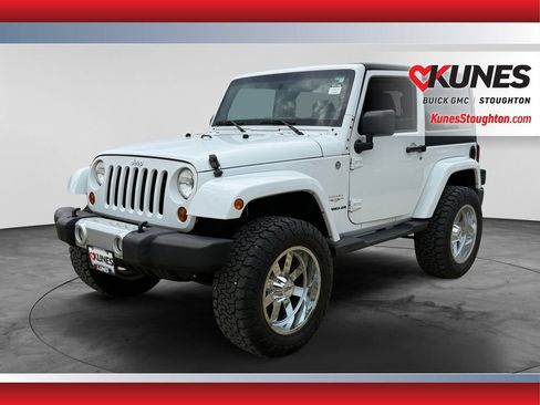 Used 2013 Jeep Wrangler Sahara w/ Dual Top Group AWD/4WD image 3