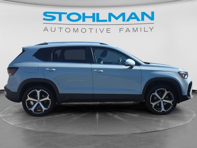 Certified 2026 Volkswagen Taos SEL AWD/4WD image 4
