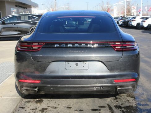 Used 2018 Porsche Panamera 4 image 7