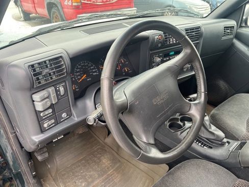 Used 1997 GMC Jimmy SLS w/ Marketing Option Pkg 6 image 12