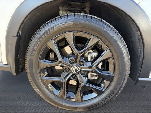Used 2024 Honda HR-V Sport image 11
