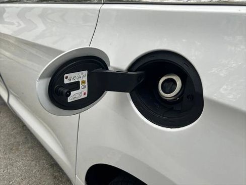 Certified 2023 Chrysler Pacifica Touring-L FWD image 42