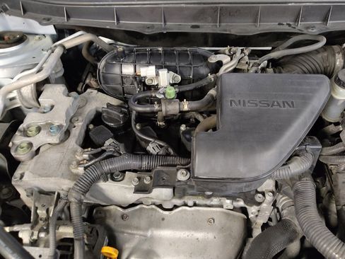Used 2015 Nissan Rogue S FWD image 30