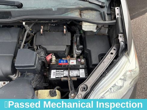 Used 2011 Toyota Sienna XLE image 27