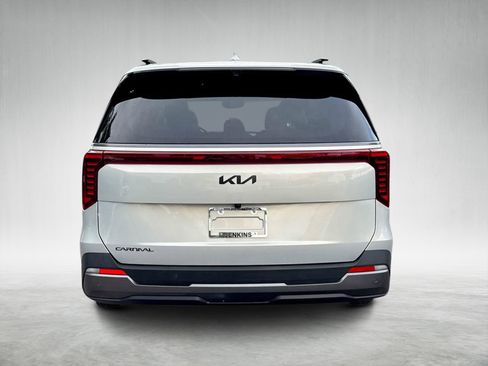 New 2025 Kia Carnival SX Prestige image 4