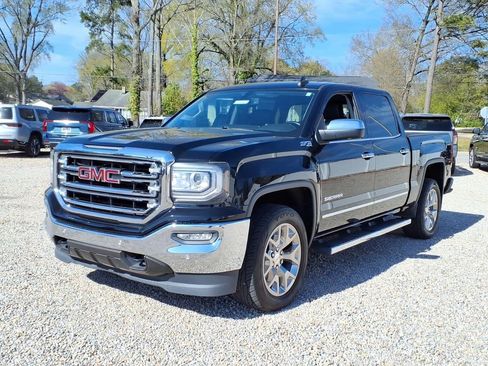 Used 2018 GMC Sierra 1500 SLT w/ SLT Premium Package image 3