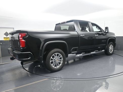 Used 2025 Chevrolet Silverado 2500 LT w/ Z71 Chrome Sport Edition AWD/4WD image 6