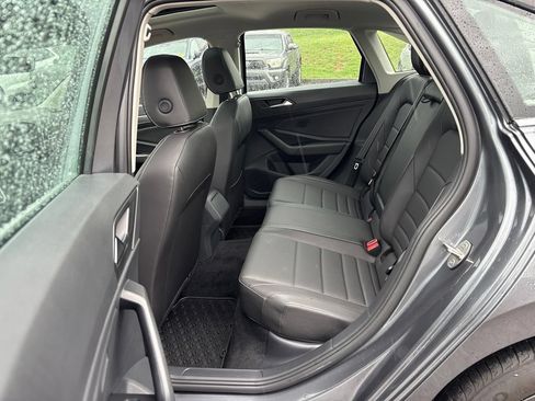 Used 2024 Volkswagen Jetta SE FWD image 25