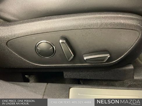 Used 2016 Lincoln MKZ w/ Equipment Group 300A Reserve FWD image 29