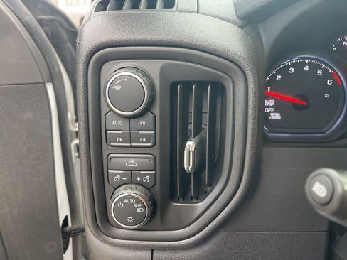 Certified 2022 Chevrolet Silverado 1500 Custom Trail Boss image 18