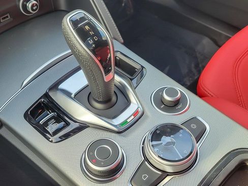 New 2025 Alfa Romeo Stelvio Sprint w/ Convenience Package image 17