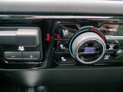 Used 2025 Chevrolet Silverado 3500 LTZ w/ LTZ Plus Package image 26