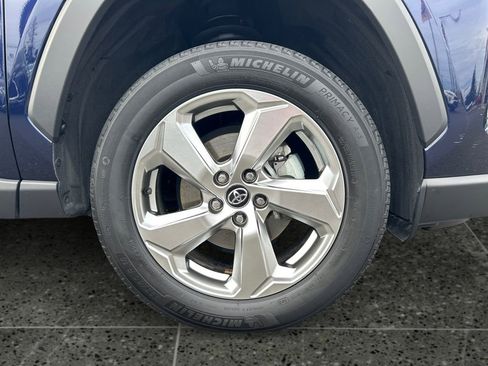 Used 2020 Toyota RAV4 Limited image 10