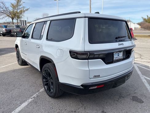 New 2026 Jeep Grand Wagoneer Summit AWD/4WD image 24