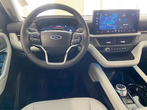 New 2026 Ford Explorer Platinum w/ LUX Leather Package AWD/4WD image 22
