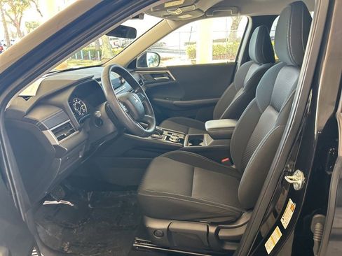 Used 2023 Mitsubishi Outlander ES image 5