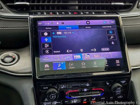 Used 2023 Jeep Grand Cherokee L Limited image 20