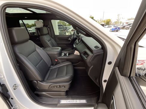 Used 2021 Chevrolet Tahoe Z71 w/ Rear Media and Nav Package AWD/4WD image 20