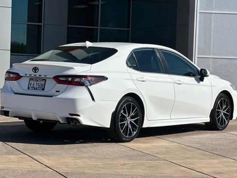 Certified 2024 Toyota Camry SE image 4