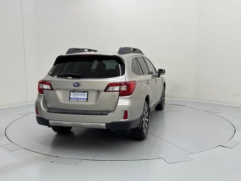 Used 2015 Subaru Outback 3.6R Limited AWD/4WD image 5