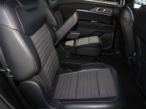 Certified 2025 Ford Explorer ST-Line AWD/4WD image 25