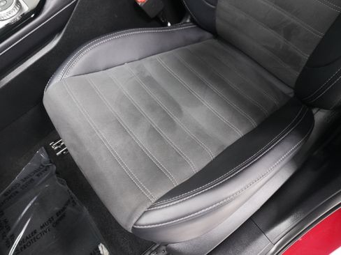 Used 2025 Mitsubishi Outlander SE FWD image 12