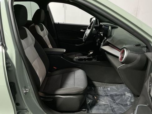 Used 2024 Chevrolet Trax RS w/ Driver Confidence Package image 33