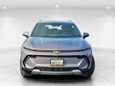 Used 2024 Chevrolet Equinox EV LT image 2