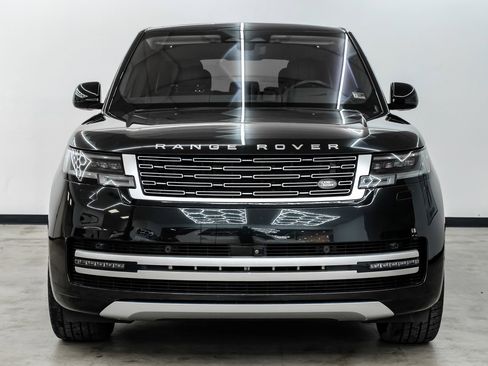 Used 2023 Land Rover Range Rover Autobiography image 4