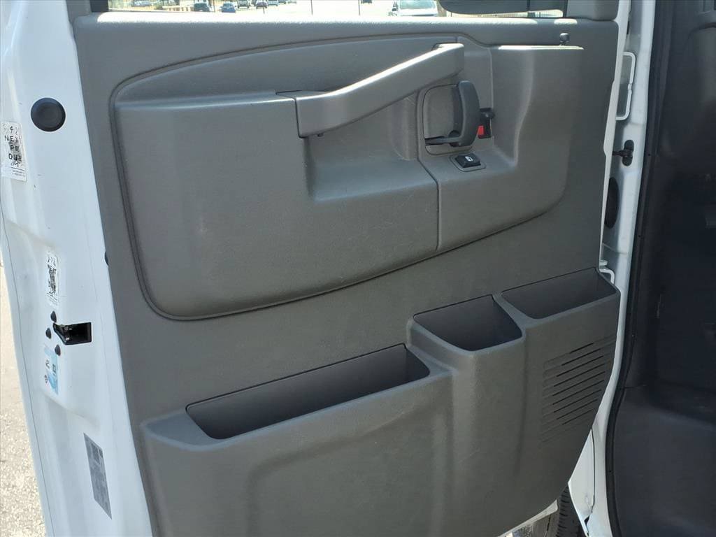 Used 2025 GMC Savana 3500 LT w/ LT Preferred Equipment Group RWD image 18