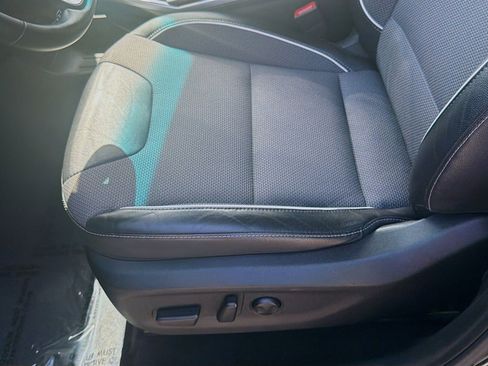 Used 2022 Kia Niro EX FWD image 16