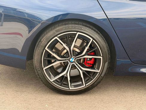 Used 2022 BMW M550i xDrive AWD/4WD image 4