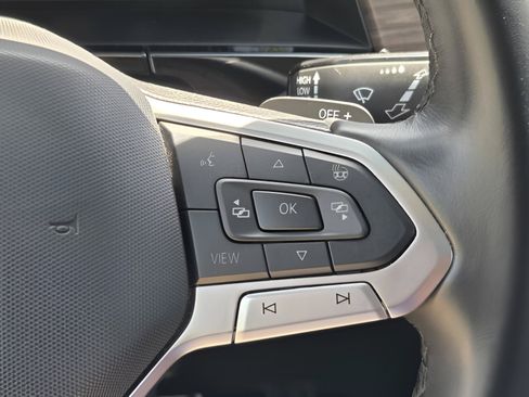 Used 2025 Volkswagen Atlas SEL Premium R-Line AWD/4WD image 17