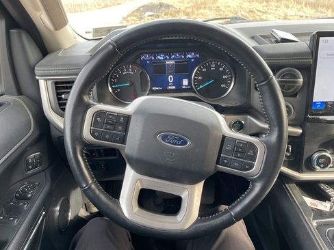 Used 2022 Ford Expedition XLT image 10