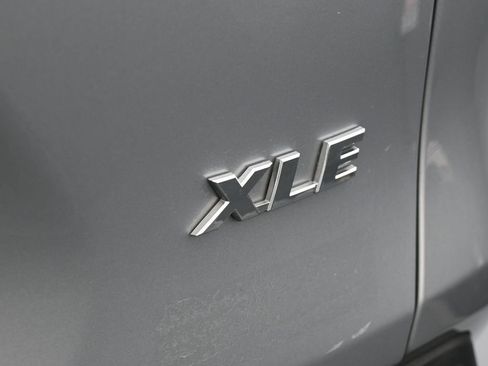 Used 2023 Toyota RAV4 XLE image 37