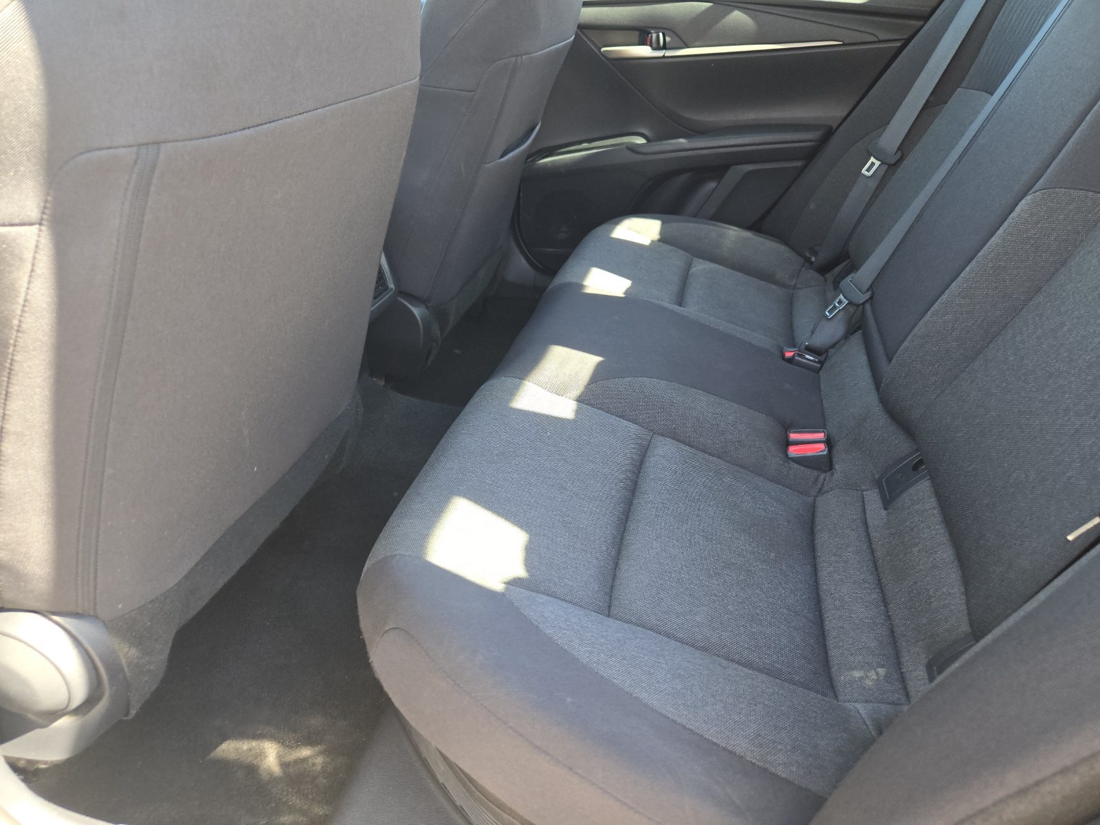 Used 2025 Toyota Camry LE FWD image 32