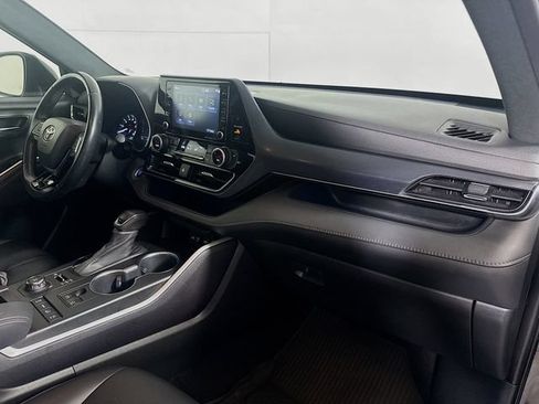 Used 2021 Toyota Highlander XSE AWD/4WD image 33